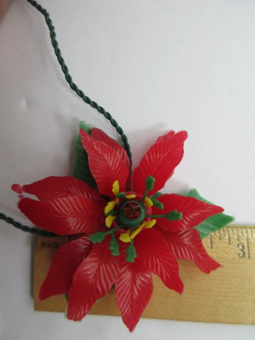 Santa’s World Kurt Adler 10 Miniature Italian Plastic Poinsettia String Lights
